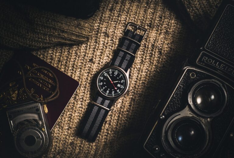 Understanding Automatic vs. Quartz Movements in Watches